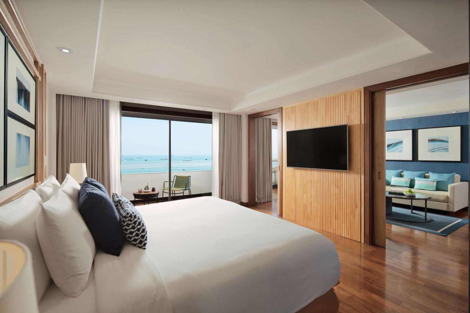 Avani Pattaya Resort Eksteriør billede A bedroom at the hotel